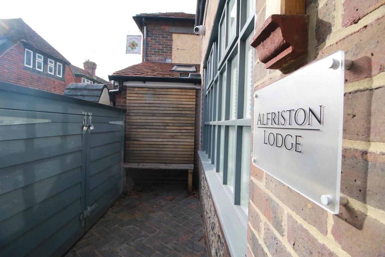 Alfriston Lodge By Air Premier Экстерьер фото